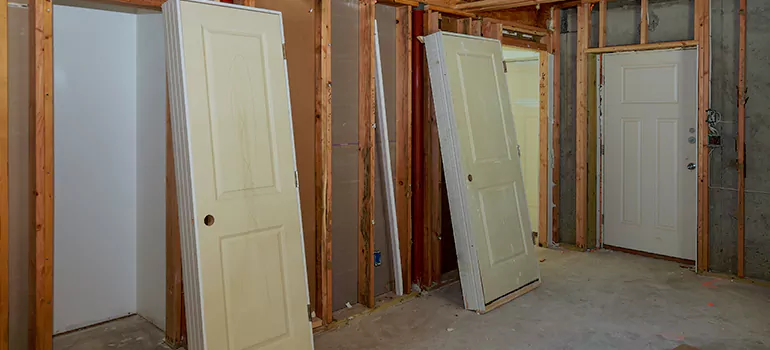 Heavy Duty Sliding Door in Queenswood Village, ON