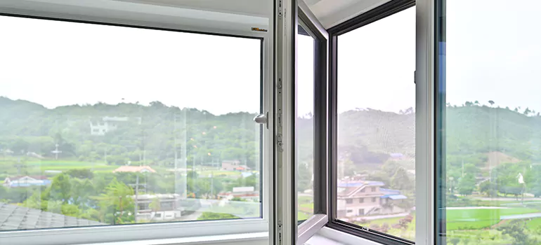 Large Triple Pane Windows in Convent Glen, ON