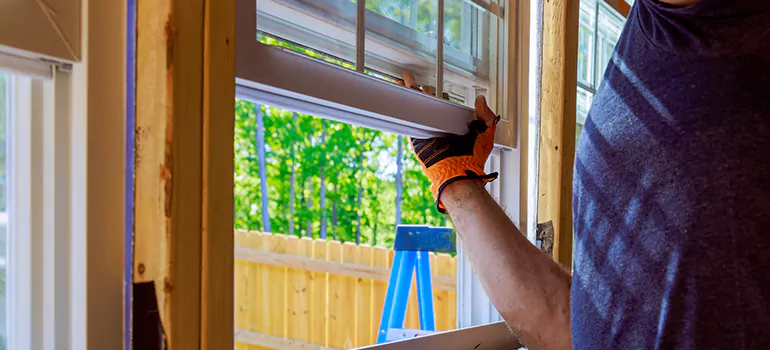 >Bay Window Curtain Rail Track in Orleans, Ontario